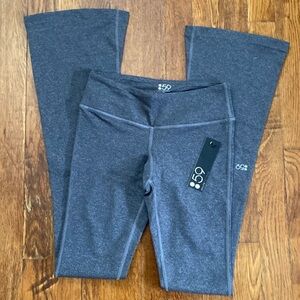 NWT SPLITS 59 Raquel Classic Flare Leg XS Heather Dark Gray
